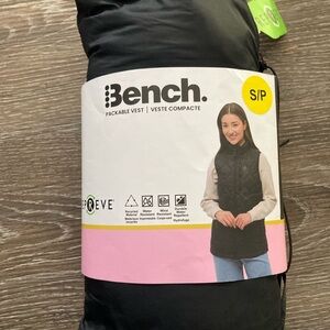 Bench vest size small